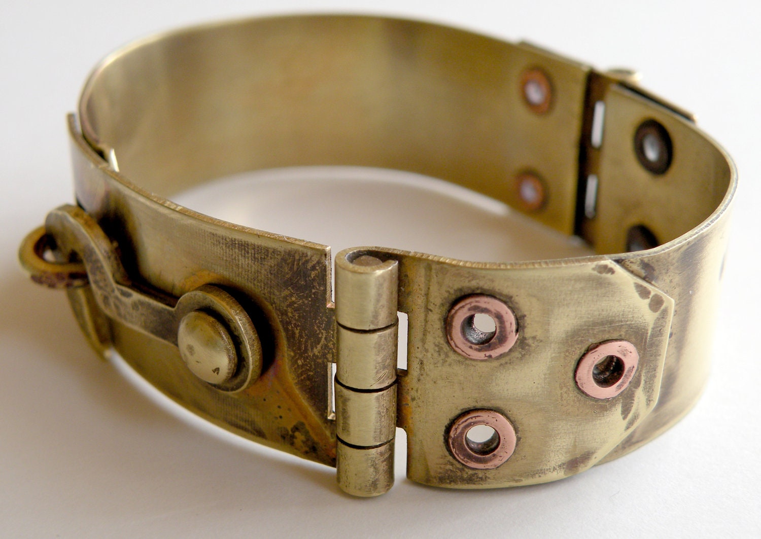 Shackle Cuff