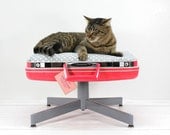 Upcycled Pet Bed - Pedestal Base - Mod
