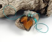 Art Sculpture Spirit Stone Friendship Turquoise Golden Lace Feathers
