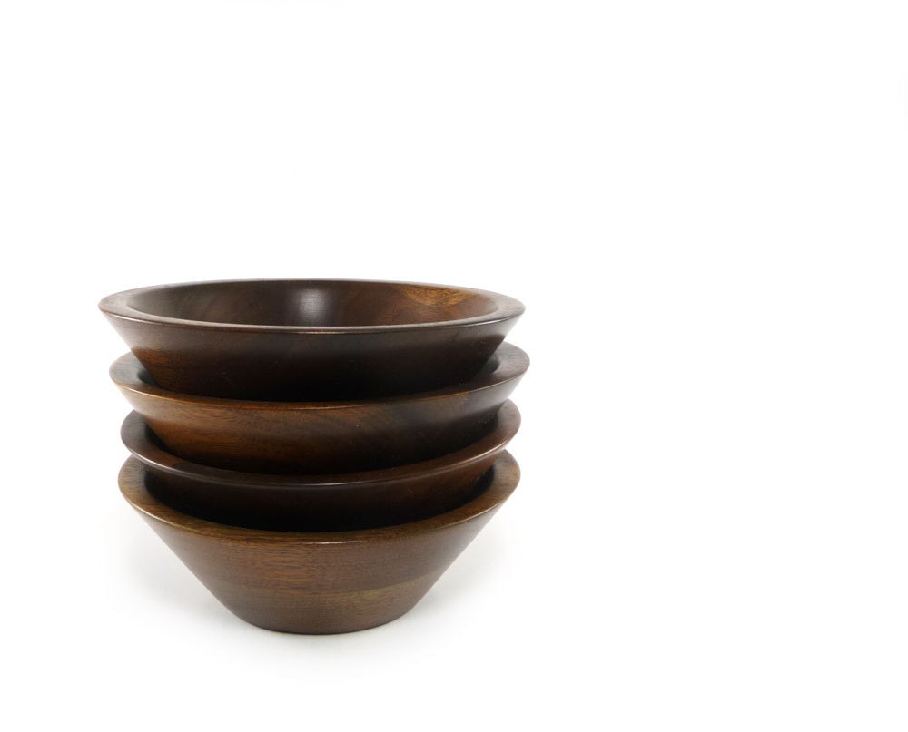 Vintage wooden bowls - Solid walnut, set of 4, french roast, chocolate brown