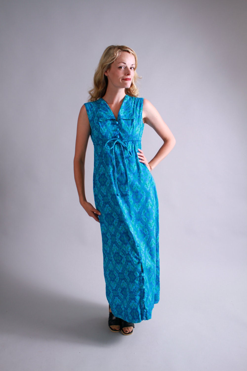 1960s dress / 60s maxi dress / The LaoSong