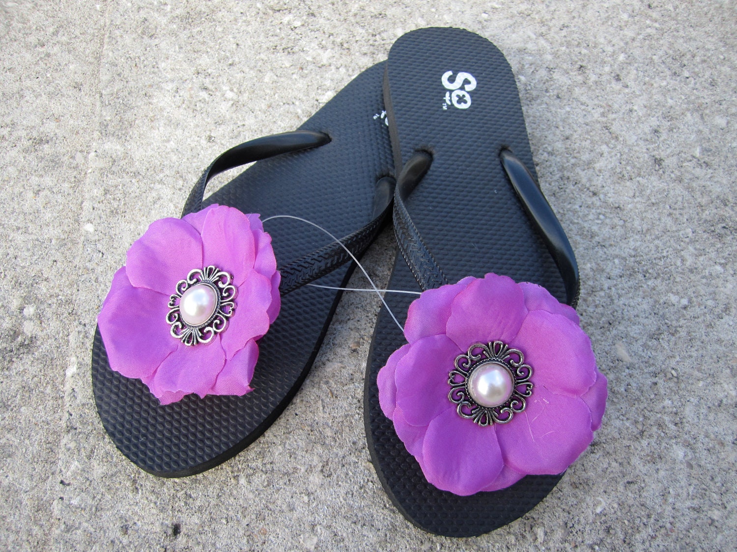 Black & Purple Vintage Pearl Flower Flip Flops: size 7, 8