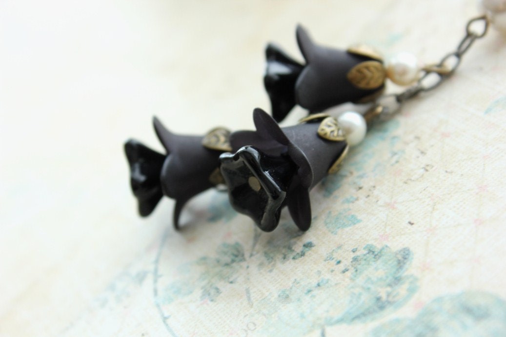 Flower Charm Necklace. Long Necklace. Jet Black. Unique Pendant Necklace. Rosary Links, Cream Pearls. Jewellery. Lucite Flower Necklace.