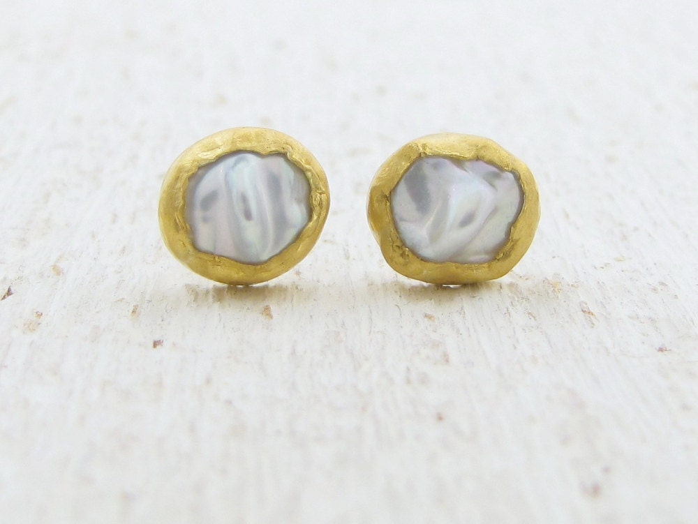 Solid Gold Studs, Pearls Gold Stud  Earrings, 24k Gold & Pearls Post Earrings, Weddings Stud Earrings