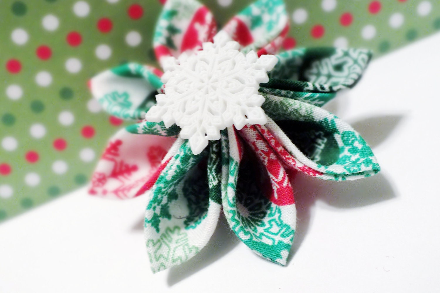 Christmas Snowflake Kanzashi Hair Clip Green, Red  & White Clearance