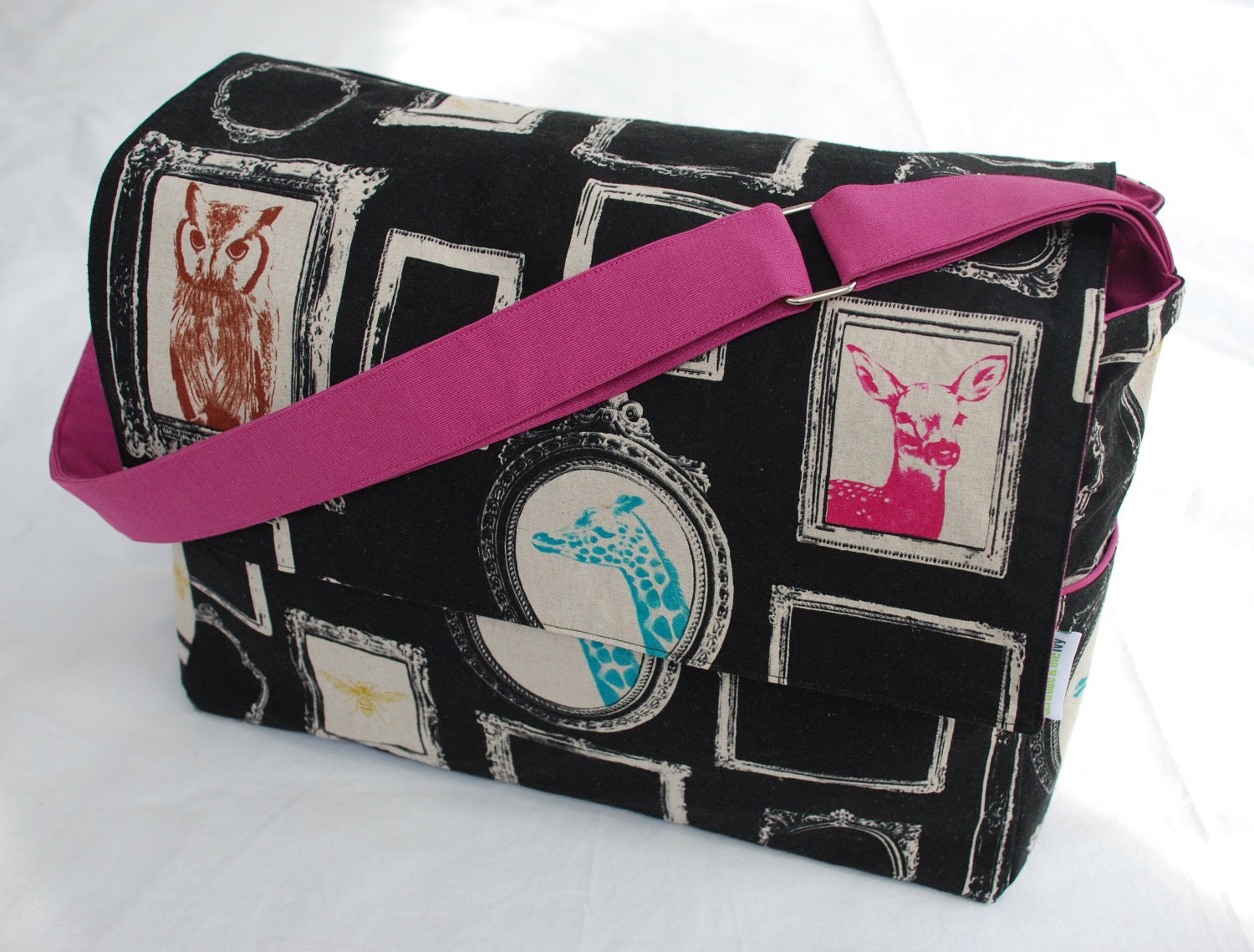 Diaper / Lge Messenger / Nappy Bag - Picture This