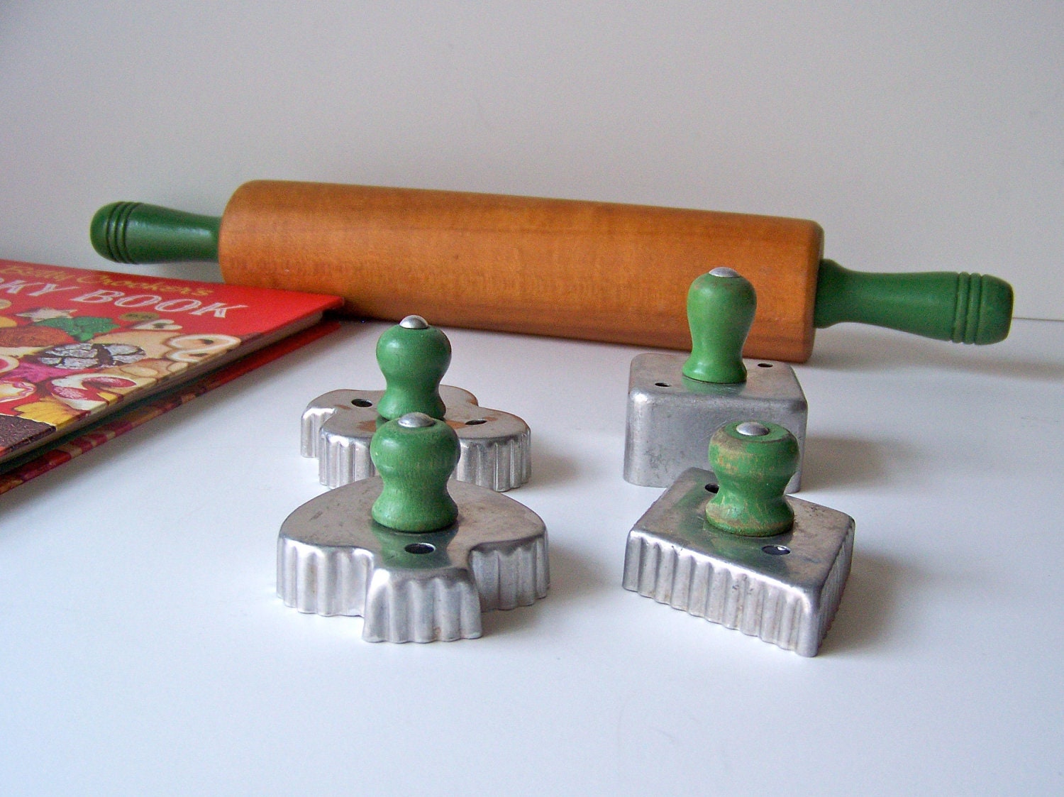 Vintage Aluminum Cookie Cutter Set with Green Rivit Handle
