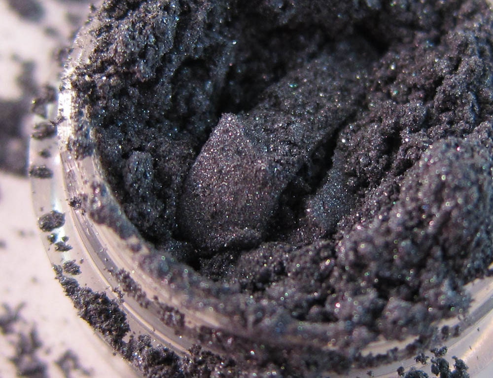 Gunmetal Gray Grey Blue Mineral Eyeshadow TITAN