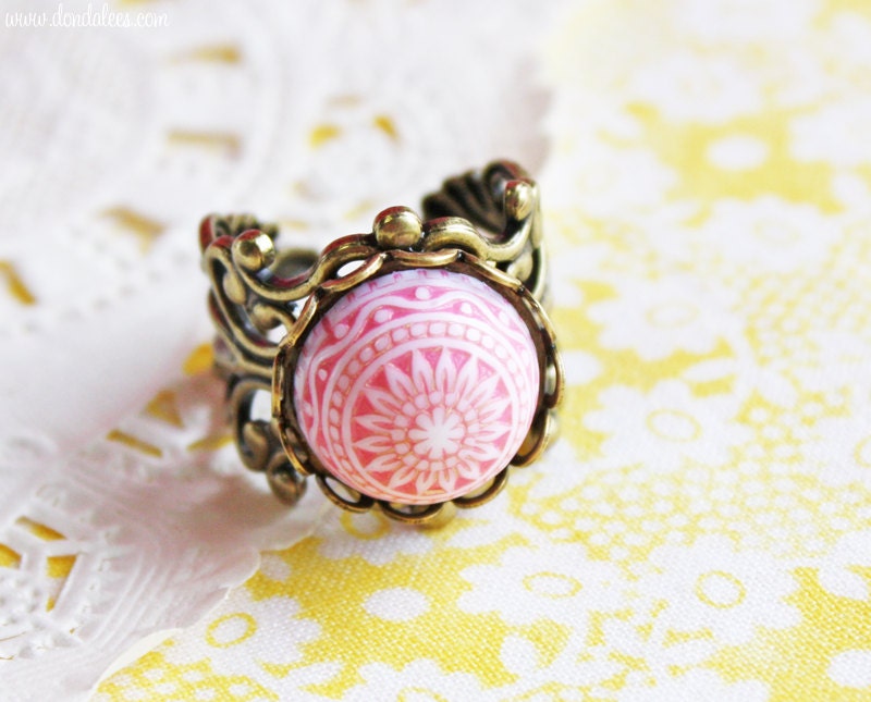 Hot Pink Patterned Ring- Vintage Pink Cabochon Ring