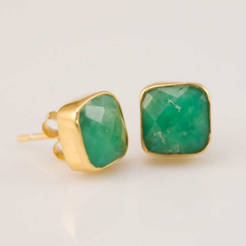 CLEARANCE - Chrysoprase Ring with natural black inclusions - Gemstone Ring - Gold Ring - Bezel Ring - Stackable Ring