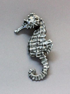 Seahorse Brooch in silver pewter with antique finish