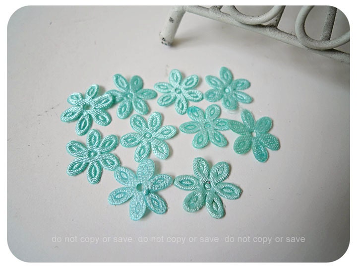 Mint Satin V- flower / pack