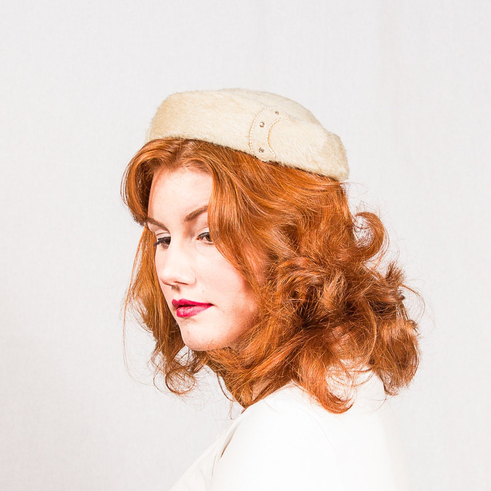 SALE / vintage 1950s hat / fur hat / L'Angel