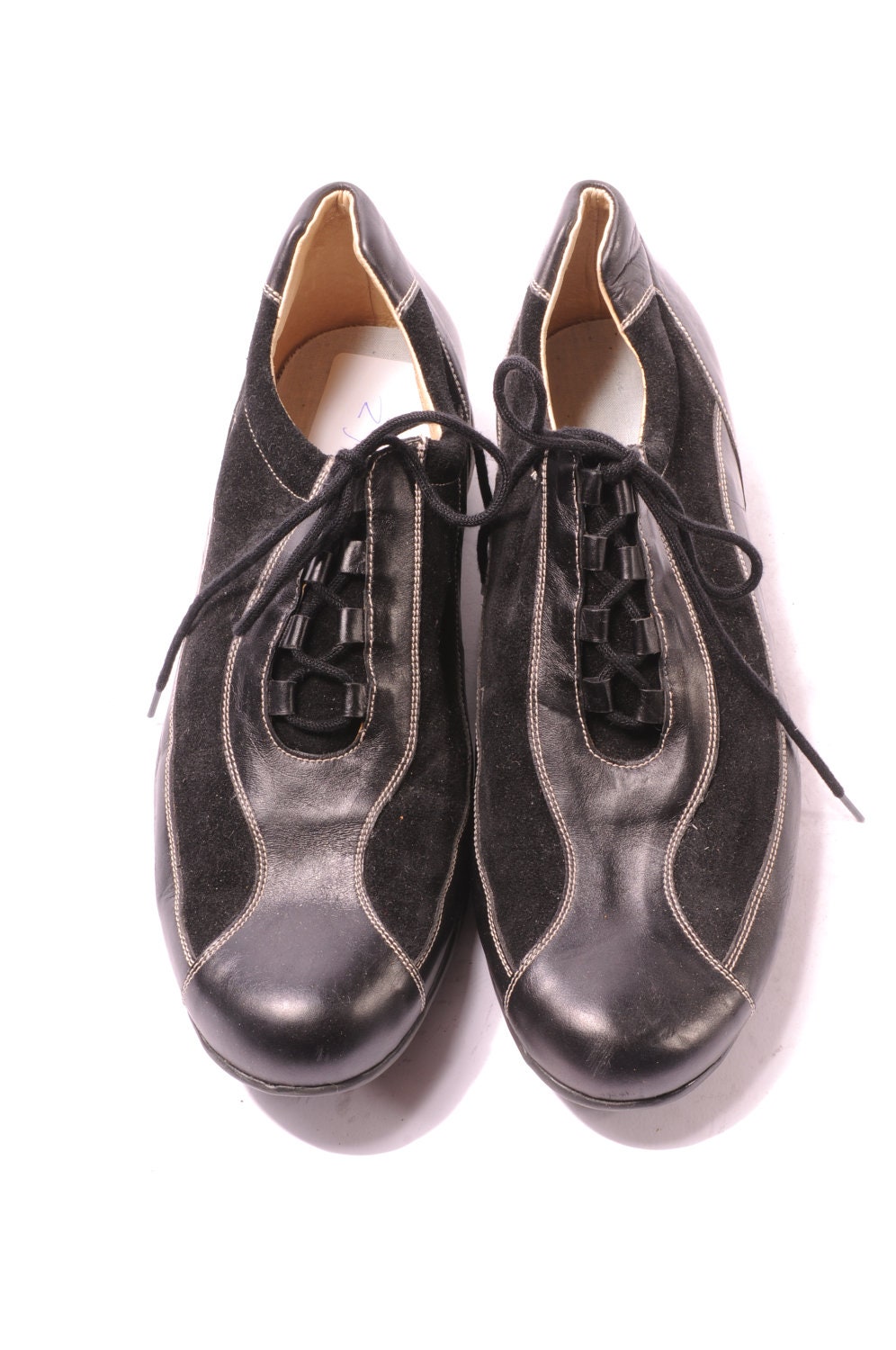 Woman's Sneaker Size 7 Euro 36