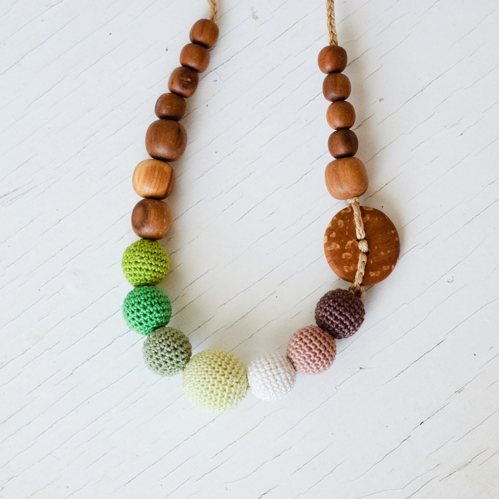 Green and Brown Gradient Nursing Necklace / Teething Necklace for mom to wear