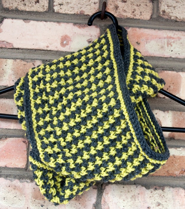 The High Contrast Infinity Scarf