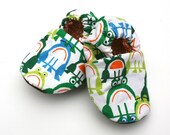 Organic Cotton Frogs Baby Shoes- Eco Friendly Soft Soles - 0 3 6 12 18 months Children's Clothing Booties- Baby Clothes Spring Earth Day