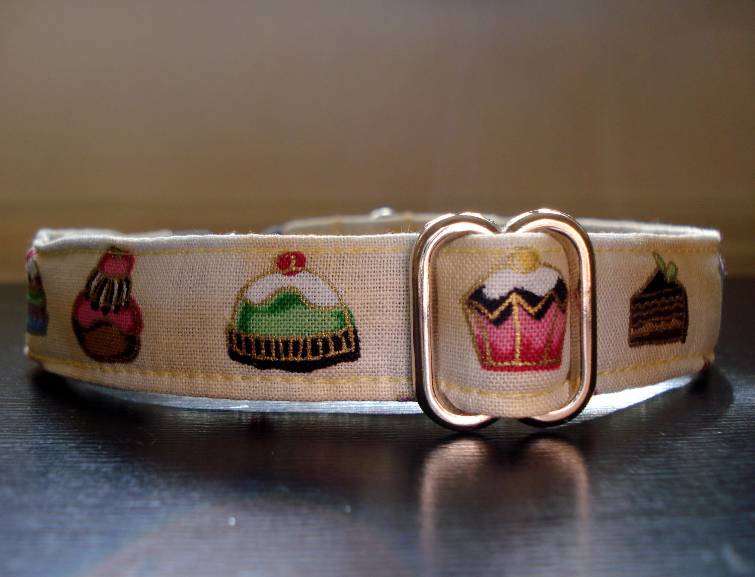 Vintage Cupcakes Eco Dog Collar - Medium (12"-18")