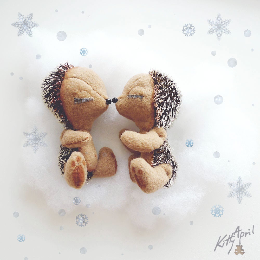 Hedgehogs Love Couple - 4 inch