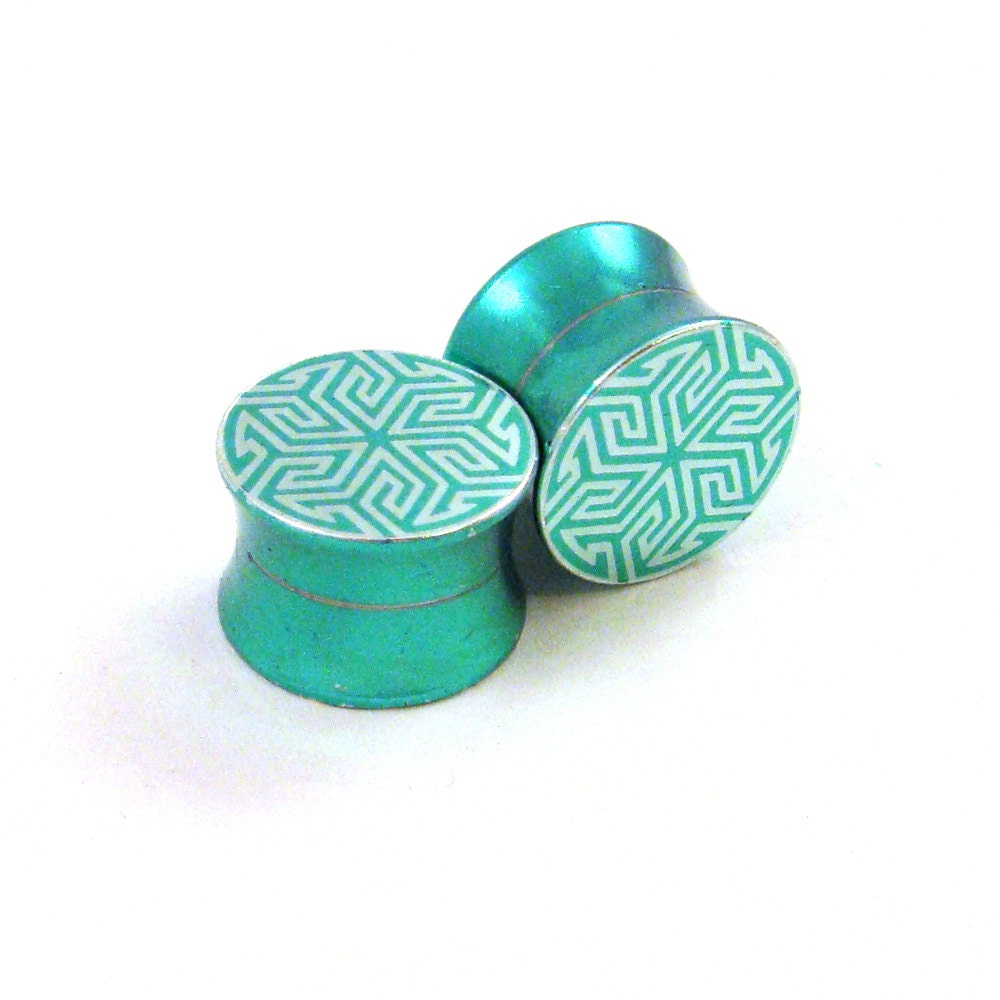 Maze of Life Green Stainless Steel Double Flared Plugs - 2g 0g 00g (10mm) 7/16" (11 mm) 1/2" (13mm) 9/16" (14mm) 5/8" (16mm) Metal Gauges