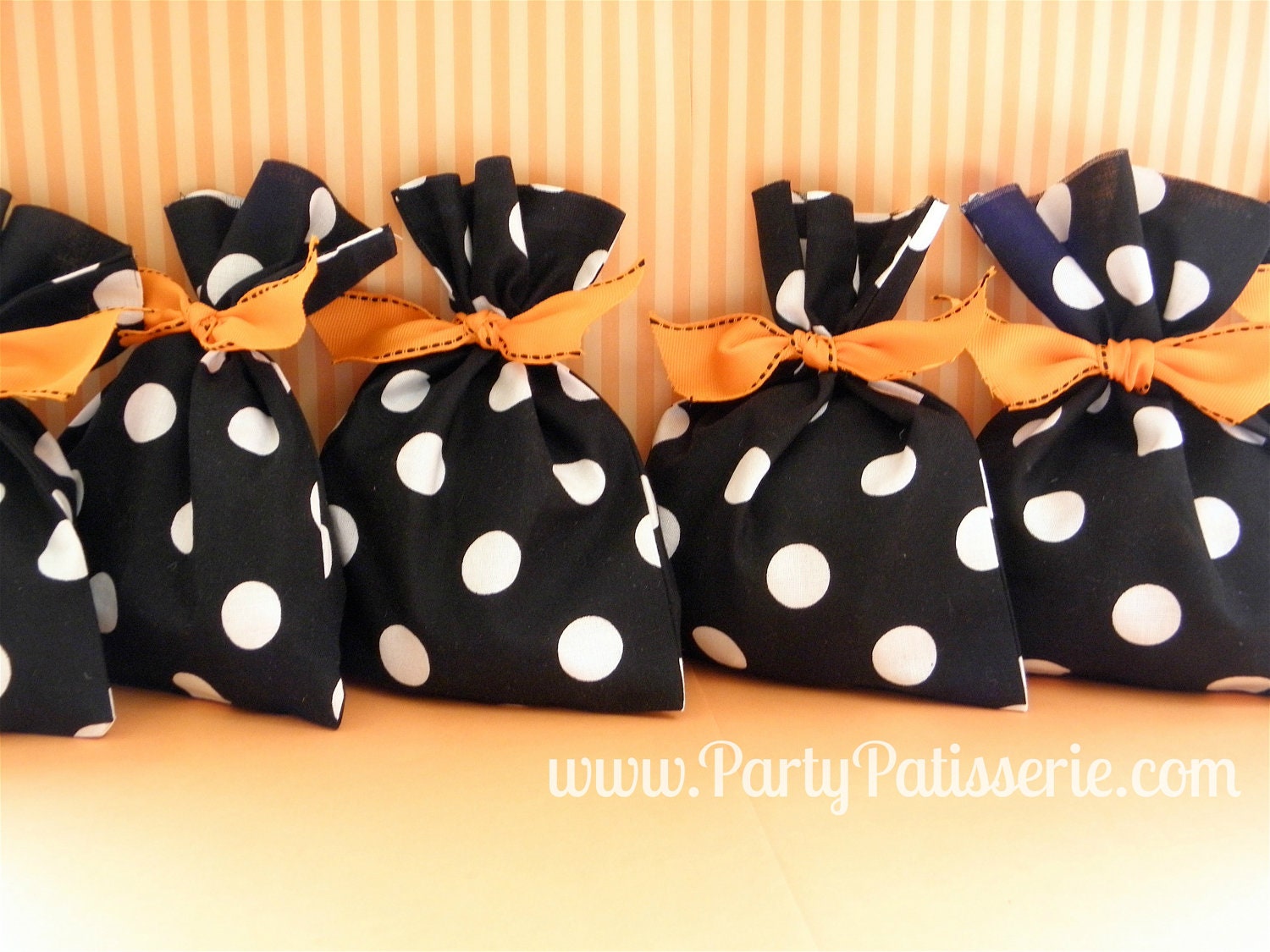 Black & White Polka Dot Treat Bags -set of 4