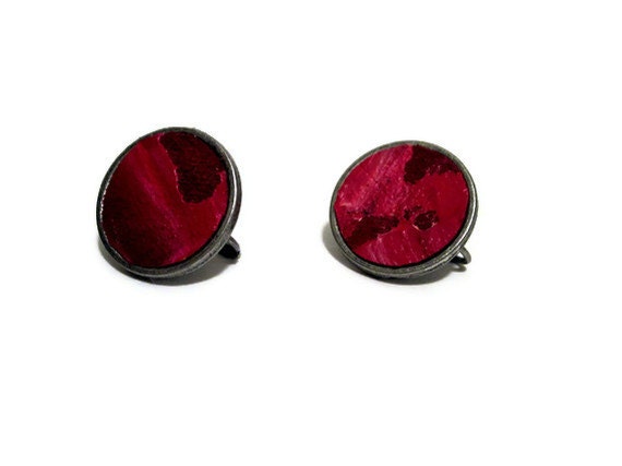 Red leather circle earrings, Posts