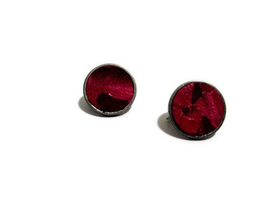 Red leather circle earrings, Posts
