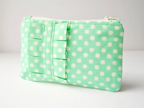 Coin purse wallet: Polka dot spot in mint green and white with ruffle.