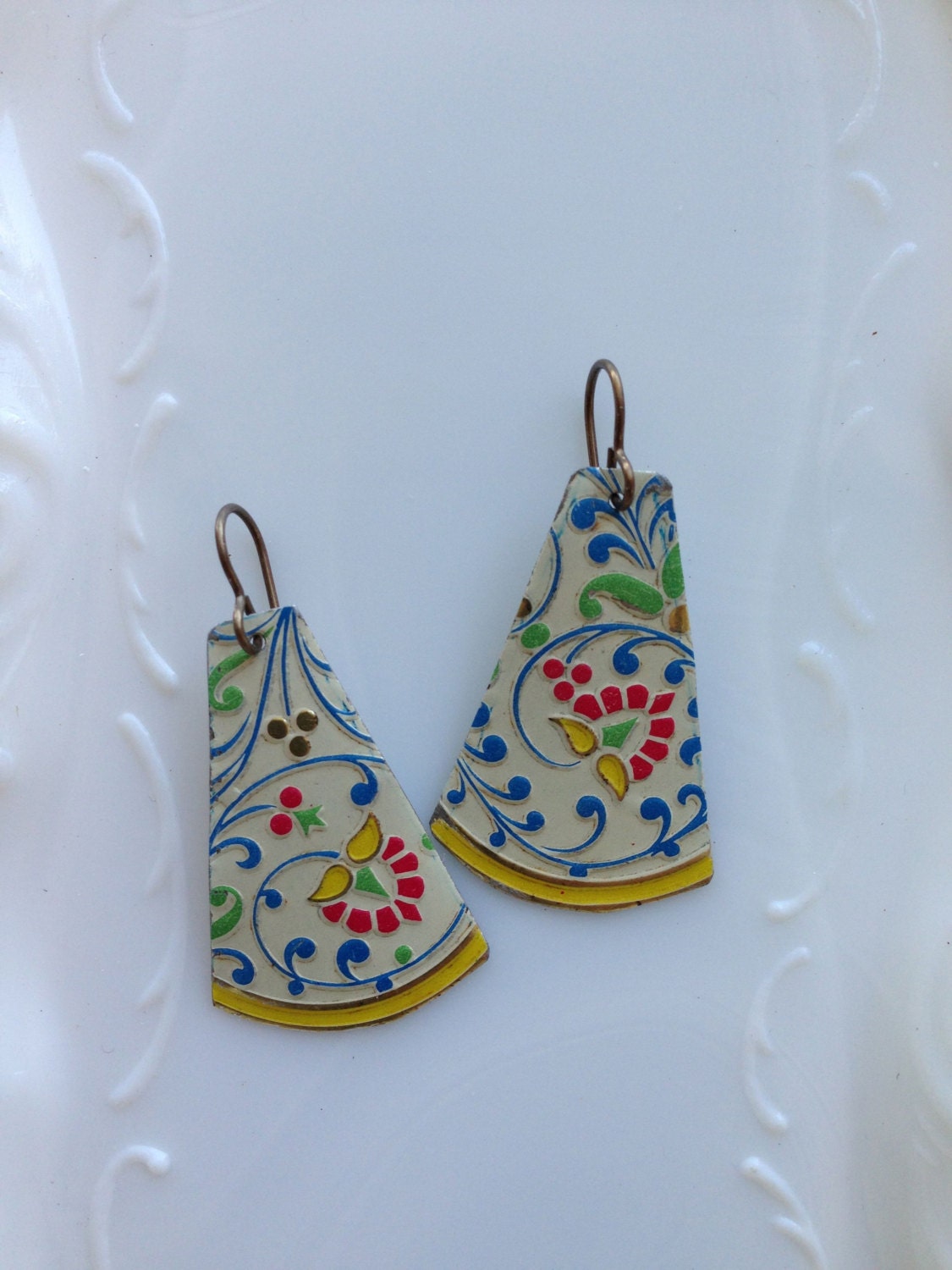 Tin Jewelry Earrings "Whimsy" Tin for the Ten Year Wedding Anniversary