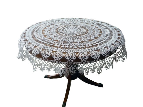 Handmade tatting tablecloth - White Roses - gift for Mom - goft for housewarming - gift for wedding - FREE shipping.