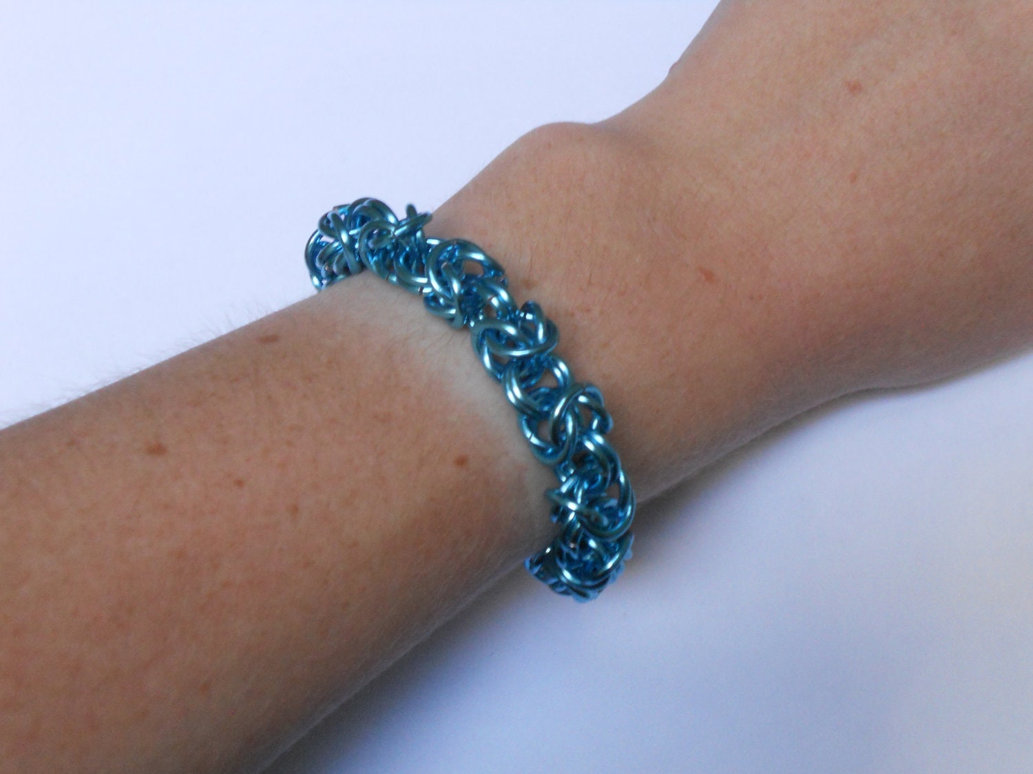 Shiny Turquoise Byzantine toggle clasp bracelet