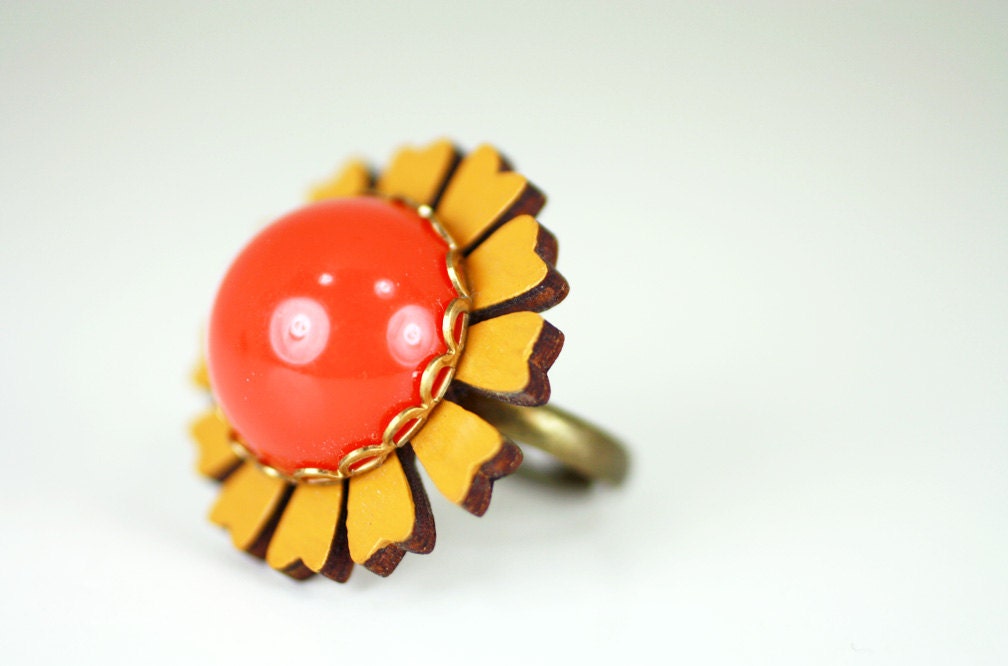 Mod Ring Yellow and Orange Flower