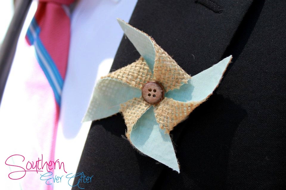 Rustic Pinwheel Boutonniere / Custom orders welcome / Vintage boutonniere set