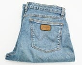 Vintage Wrangler - W28 x W32 - Light Blue Straight Leg - Zip Fly - High Waist - Feminine Shape