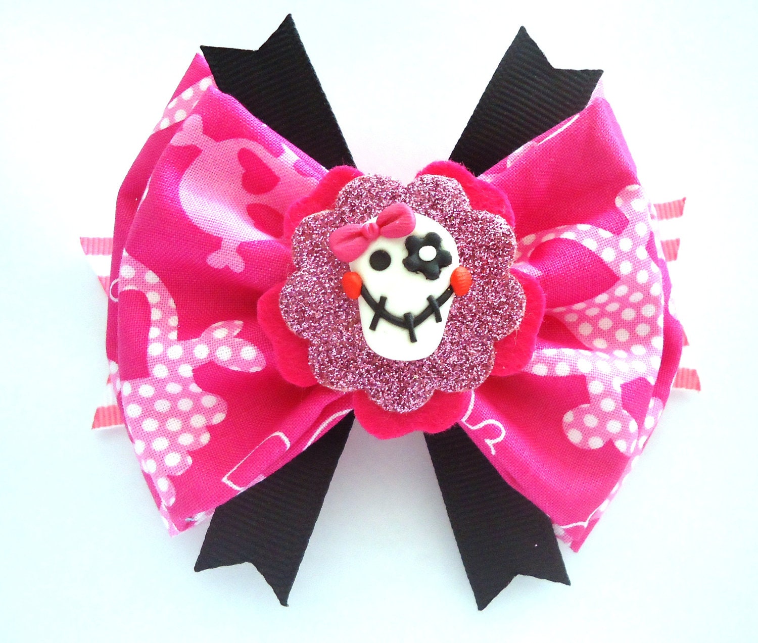 FREE Shipping // Day of the Dead Boutique Hair Bow // Skulls Pink Fabric and Girly Skull Center