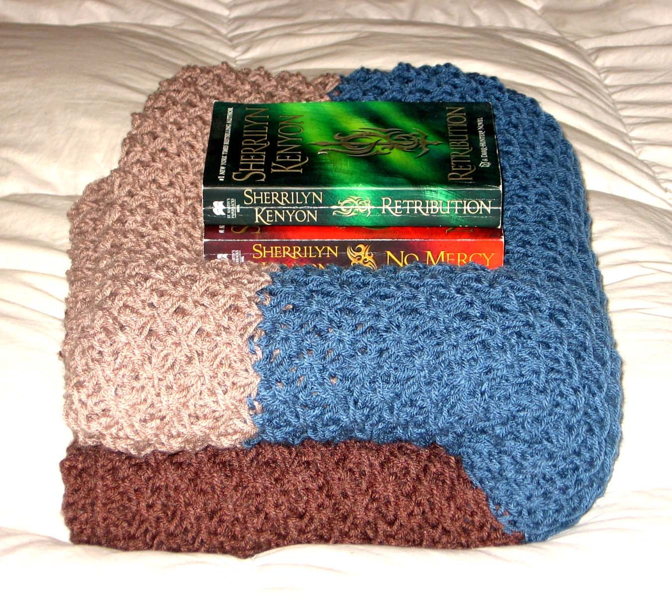 Daisy Stitch Knit Afghan