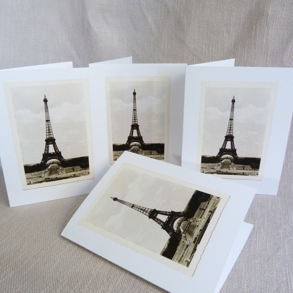 Eiffel Tower in Paris Folded Greeting Card Set - Set of 4 cards - 5-1/2 X 4-1/4