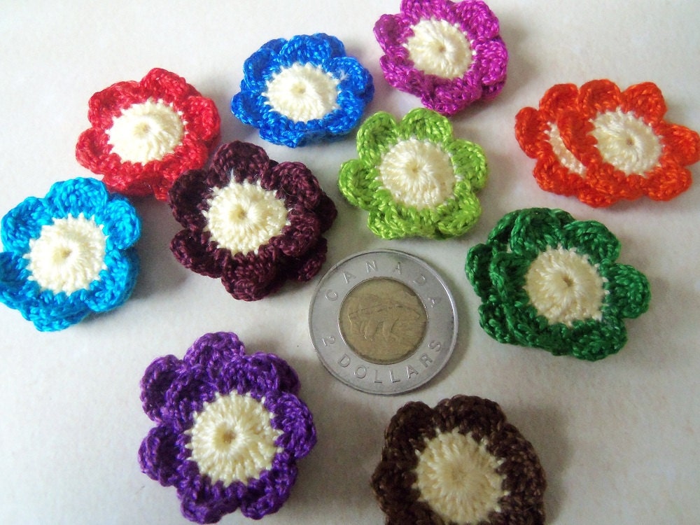 Handame Crochet Flowers with Yellow Center. Set of 20.