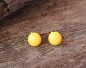 Vintage Round Yellow Clip On Earrings