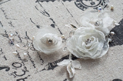 WEDDING JEWELRY Bridal Flower NECKLACE Handmade Bride Fabric Flower Necklace with Pearls