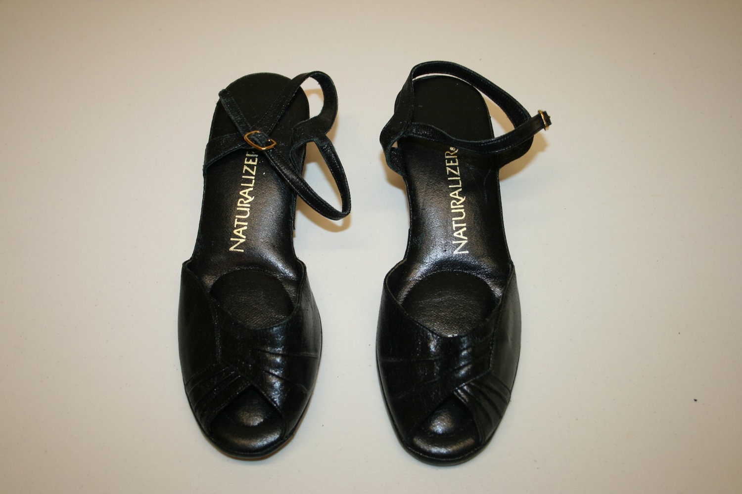 sz 7.5 peep toe,chunky heel shoes,chunky heel 7 5,peep toe shoes,peep toe heel,naturalizer shoes,naturalizer heels,women shoes 7 5