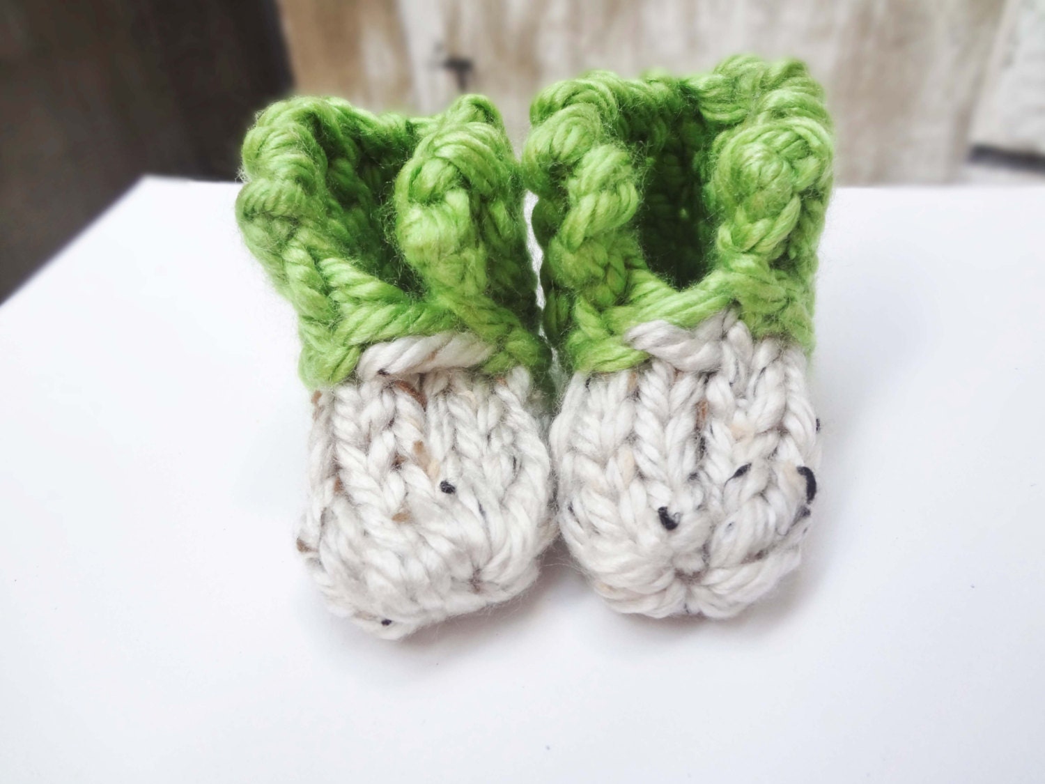 Unisex Baby Knit Booties - green slippers for boy or girl, toddler fall winter warm socks - photo prop - baby shower gift