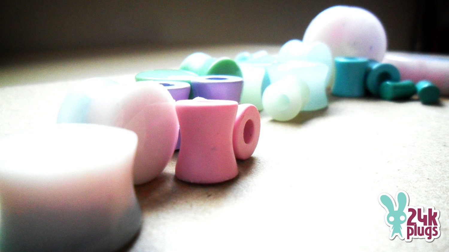 Custom made 10g, 8g, 6g, 4g, 2g pastel color plugs, flesh, pink, lavander, light blu, seafoam, mint or butter