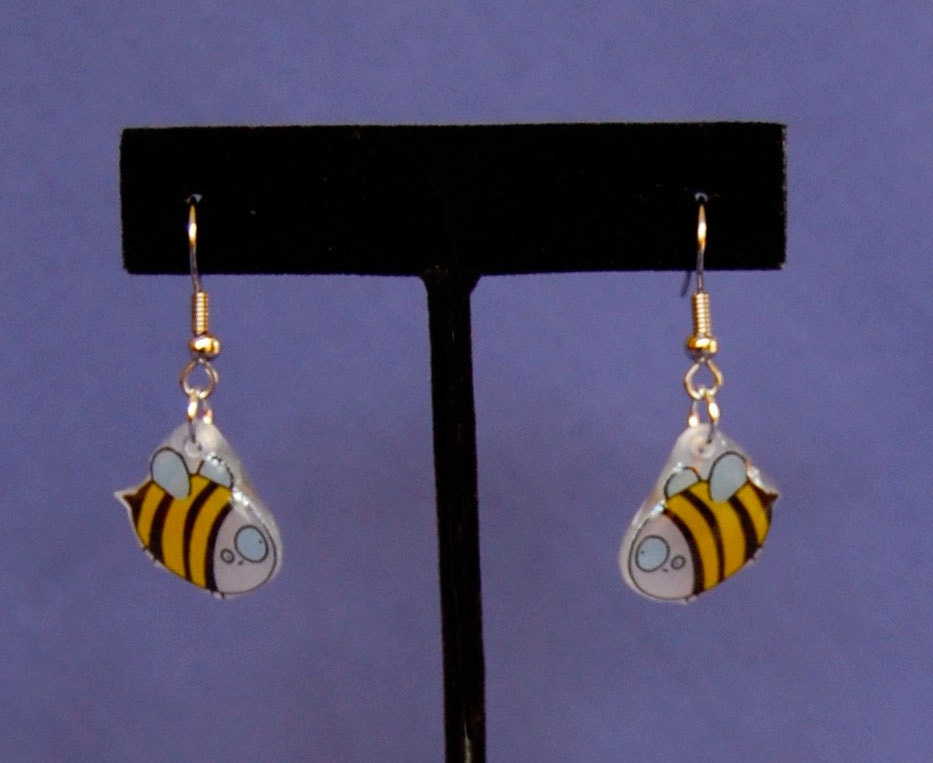 Honey bees Earrings  - Hanging -  Little Bug Shrinky Dink - Shrink Plastic - Yellow Black
