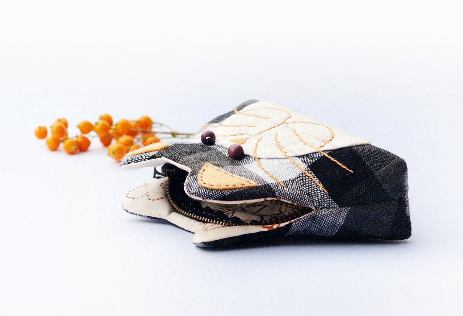 Cat purse / Cat zipper purse / Cat coin purse / Hand embroidery / Gift bag / Small bag zippered