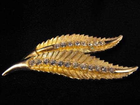 Vintage Rhinestone Feathers Brooch Classic 70s Jewelry 15.00 obo