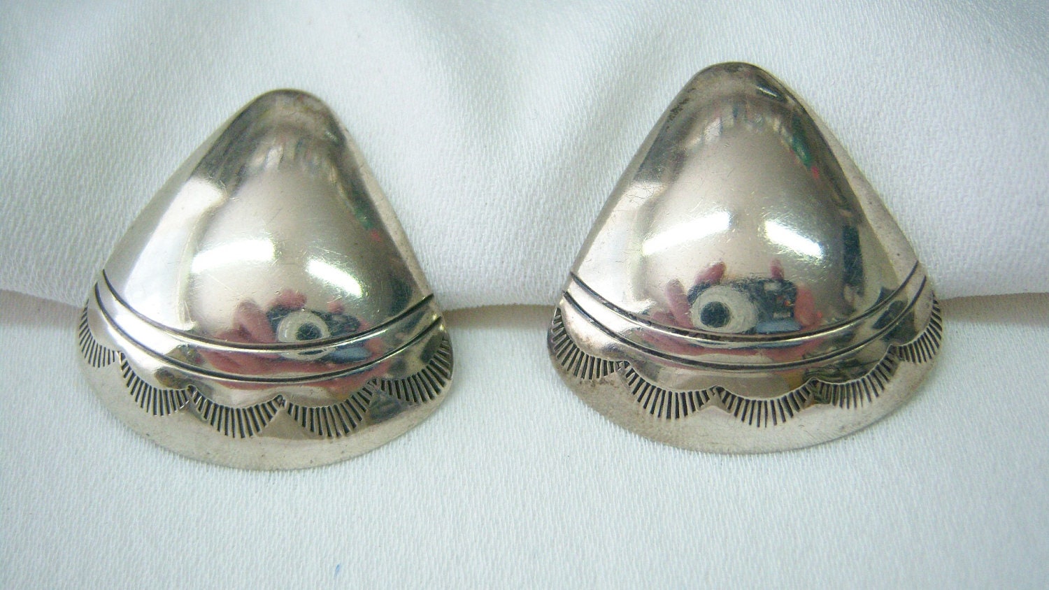 Puffed triangle Mexican sterling earrings with drape design