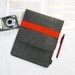 FELT iPad Case iPad Bag iPad Cover iPad Sleeve iPad Cover w Elastic Strip Handmade iPad Holder Personalized :E1146-MGra01o