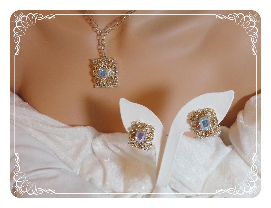 Dynamite Coro Aurora Borealis Pendant / Earrings Demi  1216a-122811000