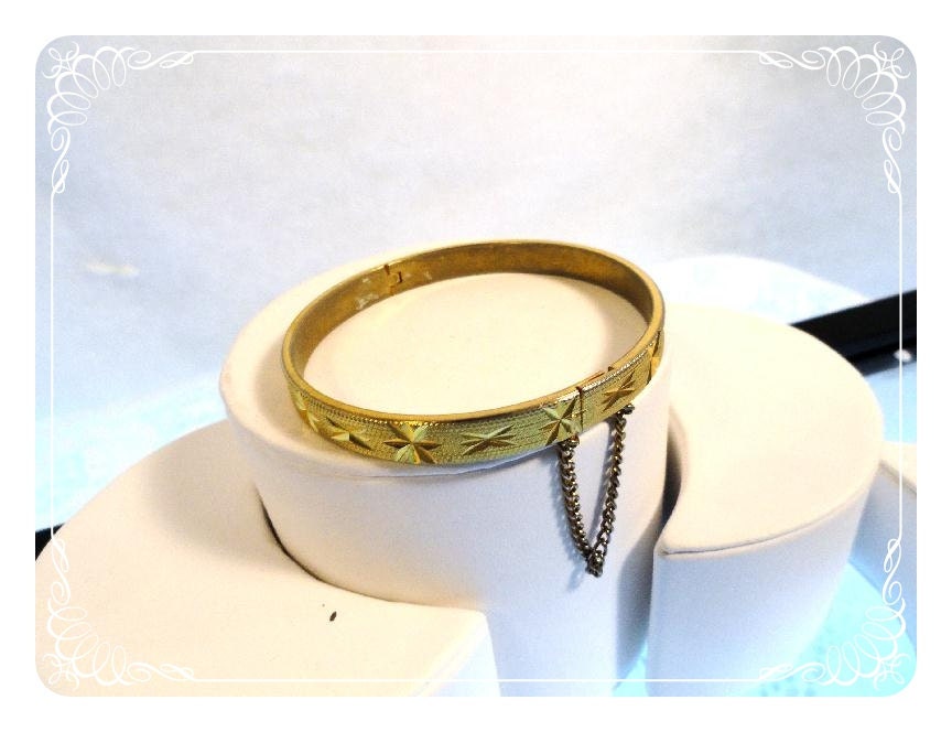 Steel Cut Vintage Bangle Gold 18K Plate Bracelet   1047a-082012000